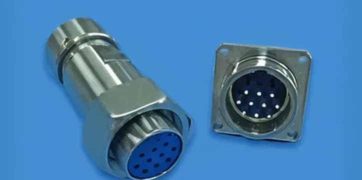 シェルをSUS304で製作したコネクタ